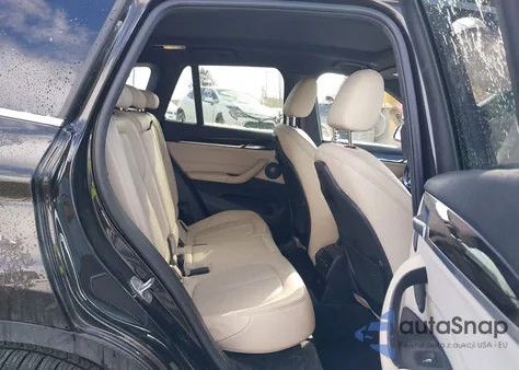 2018 BMW X1 xDrive28I из США, поврежденный, VIN WBXHT3C38J5L33023